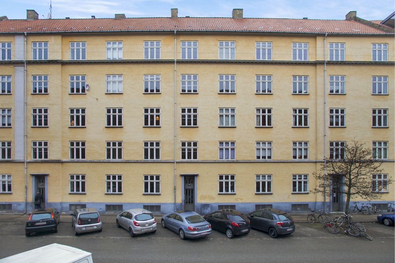image 02