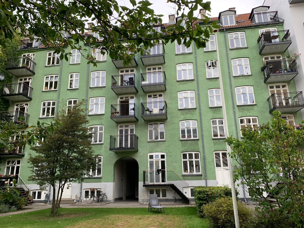 image 01